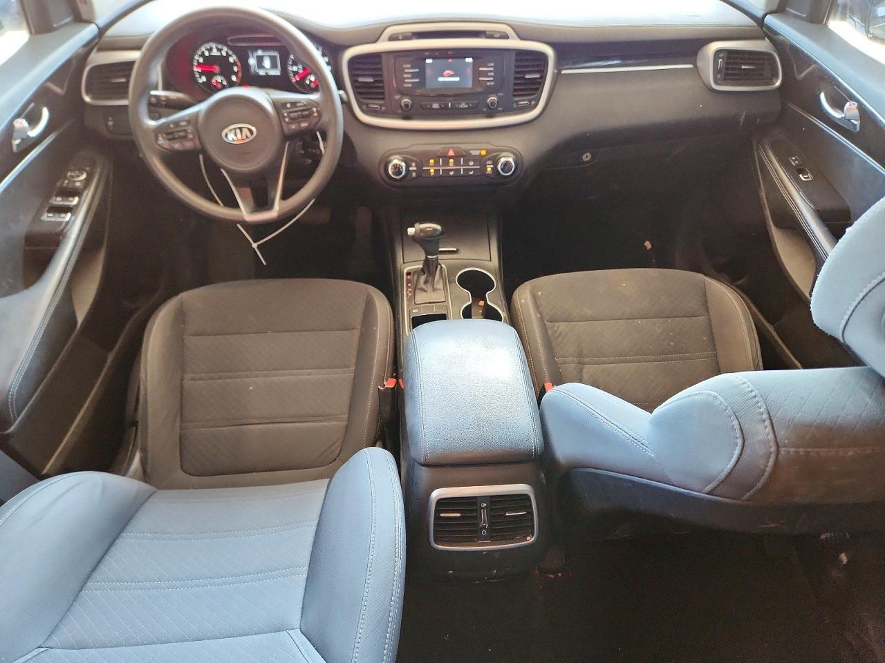 2017 Kia Sorento - zdjęcie 8
