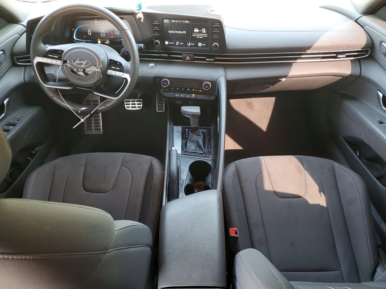 2025 Hyundai Elantra Sel Sport - zdjęcie 8