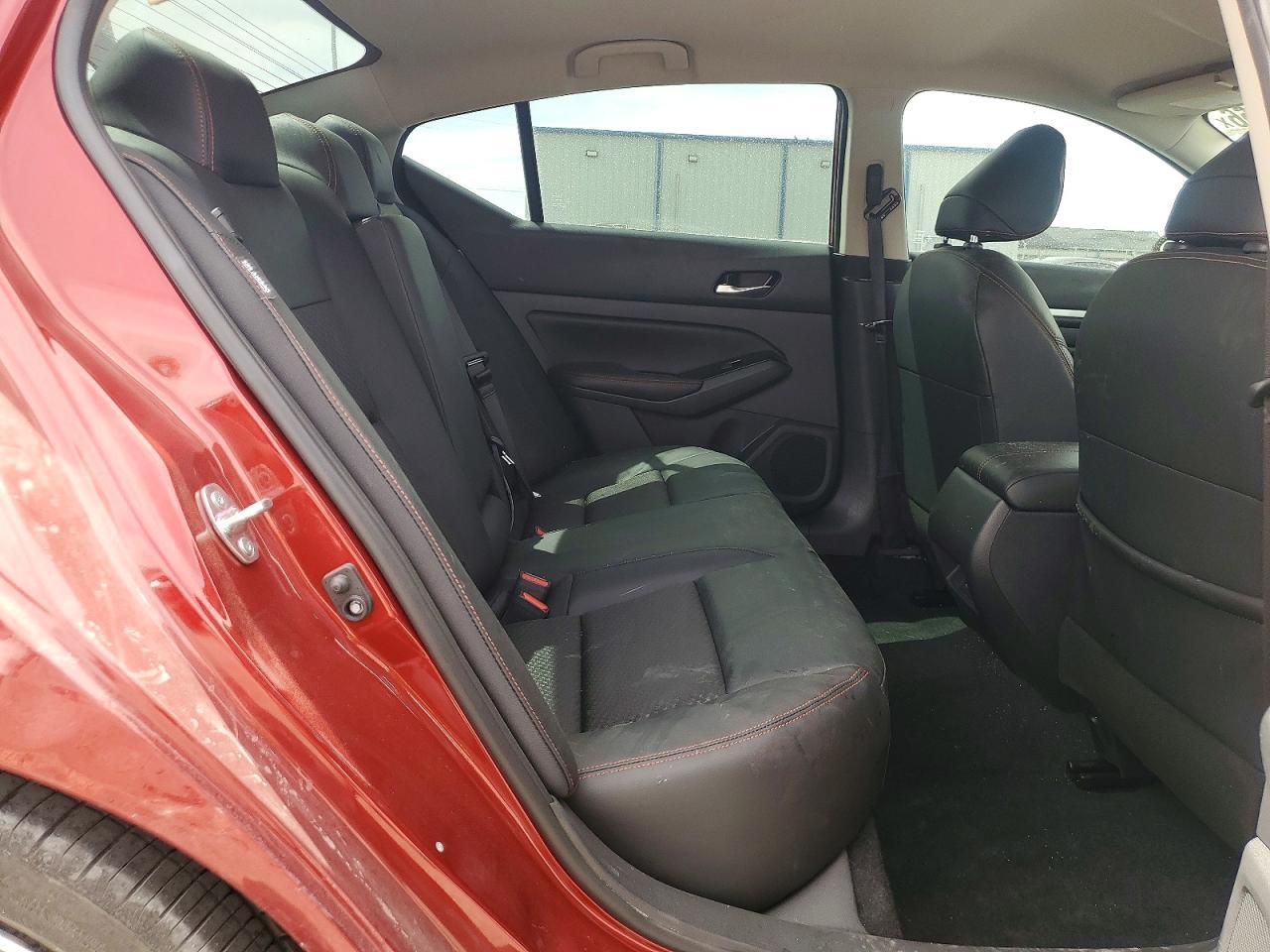 2025 Nissan Altima 2.5 Sr - zdjęcie 17