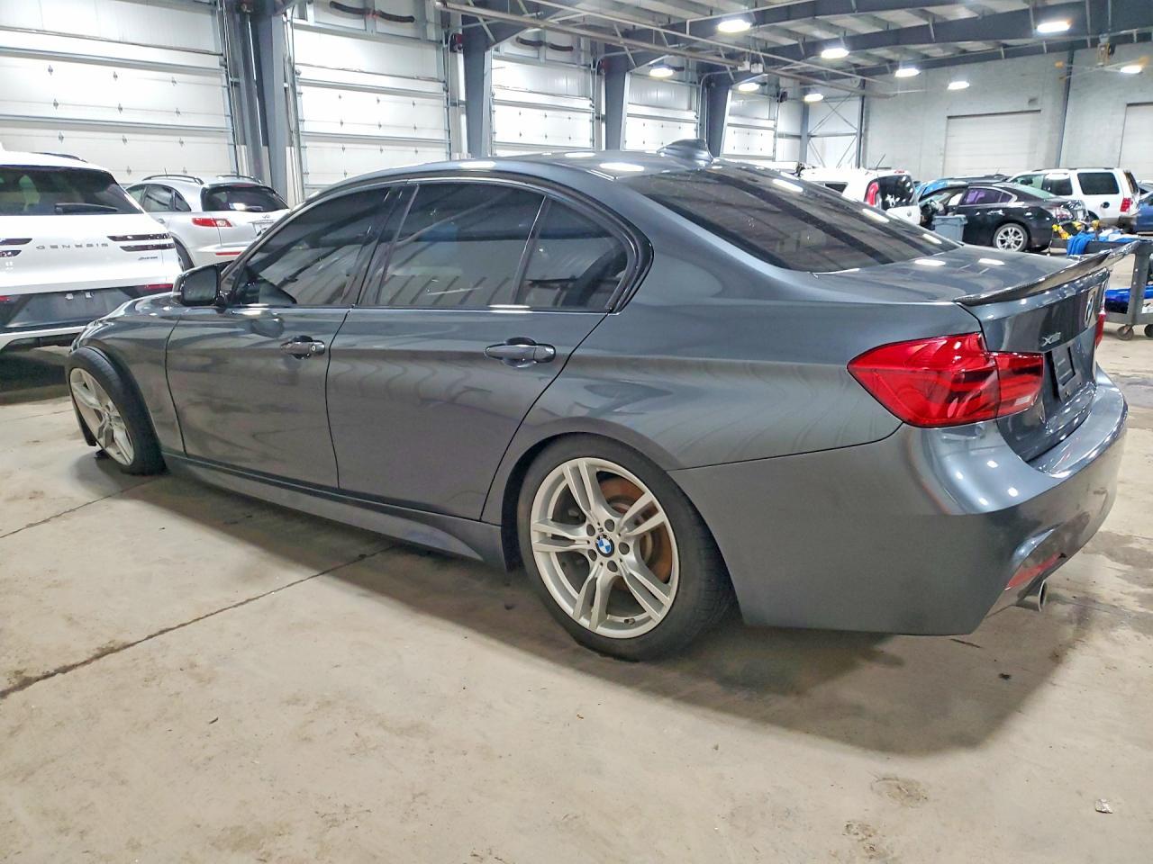 2016 BMW 340 Xi - zdjęcie 2