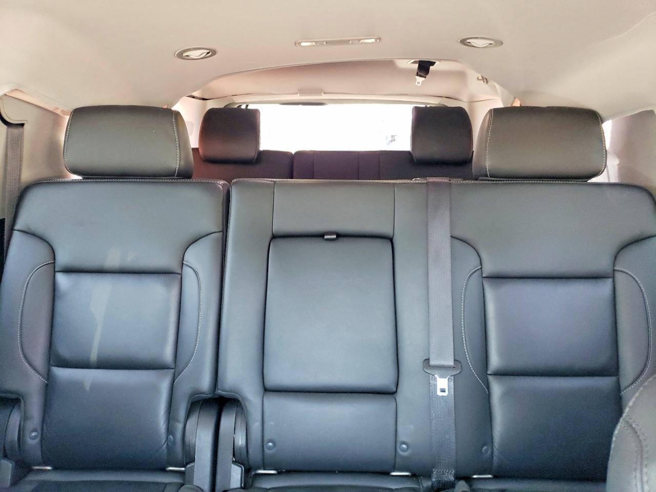 2019 Chevrolet Suburban K1500 Lt - zdjęcie 10