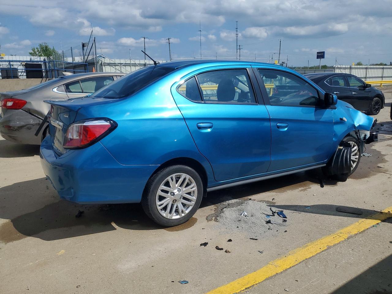 2022 Mitsubishi Mirage G4 Es - zdjęcie 3