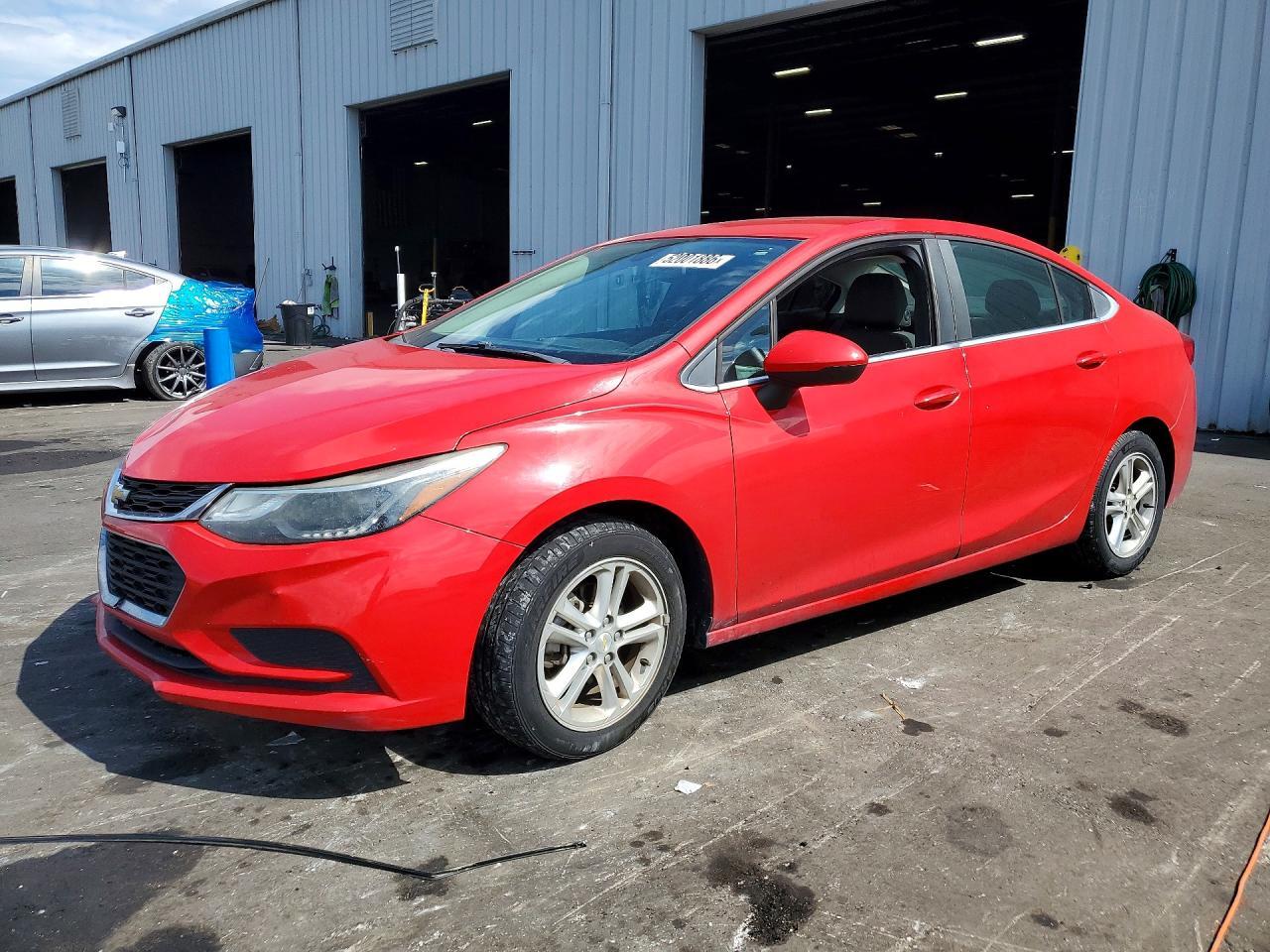 2017 Chevrolet Cruze Lt - zdjęcie główne