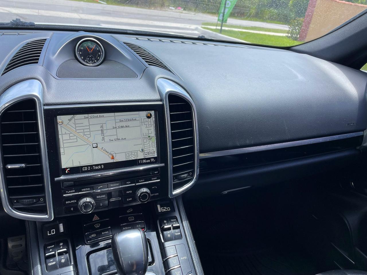 2014 Porsche Cayenne - zdjęcie 14