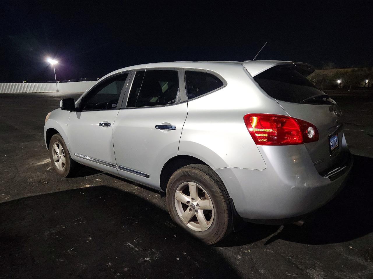 2013 Nissan Rogue S - zdjęcie 2
