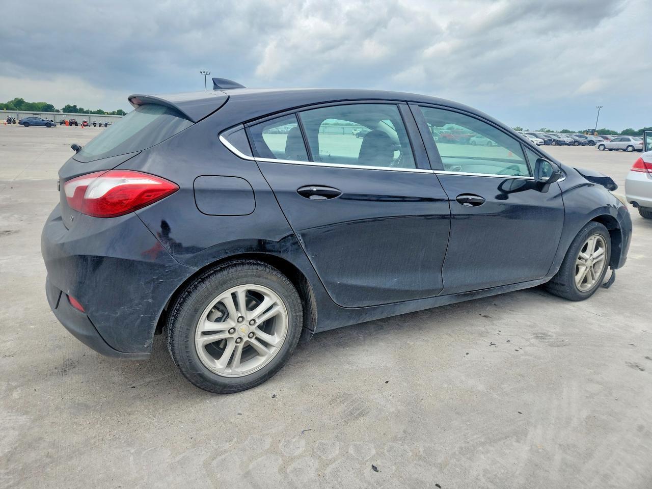 2018 Chevrolet Cruze Lt - zdjęcie 3