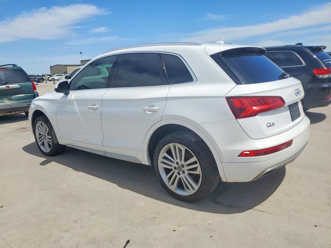 2018 Audi Q5 Premium Plus - zdjęcie 2