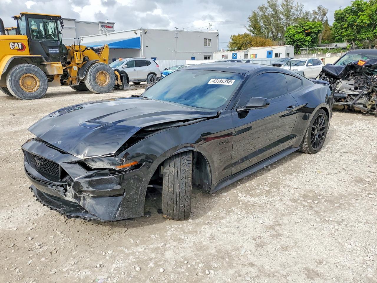 2020 Ford Mustang Gt - zdjęcie główne