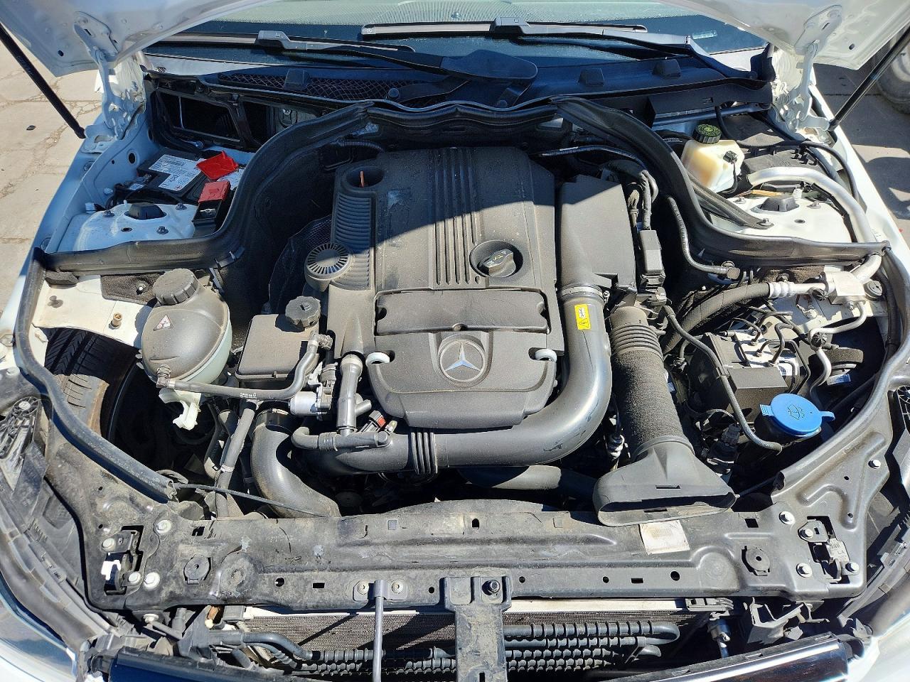 2014 Mercedes-Benz C 250 - zdjęcie 11