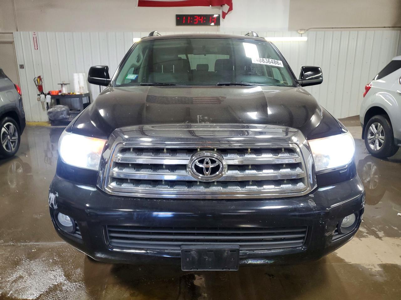 2013 Toyota Sequoia Sr5 - zdjęcie 5