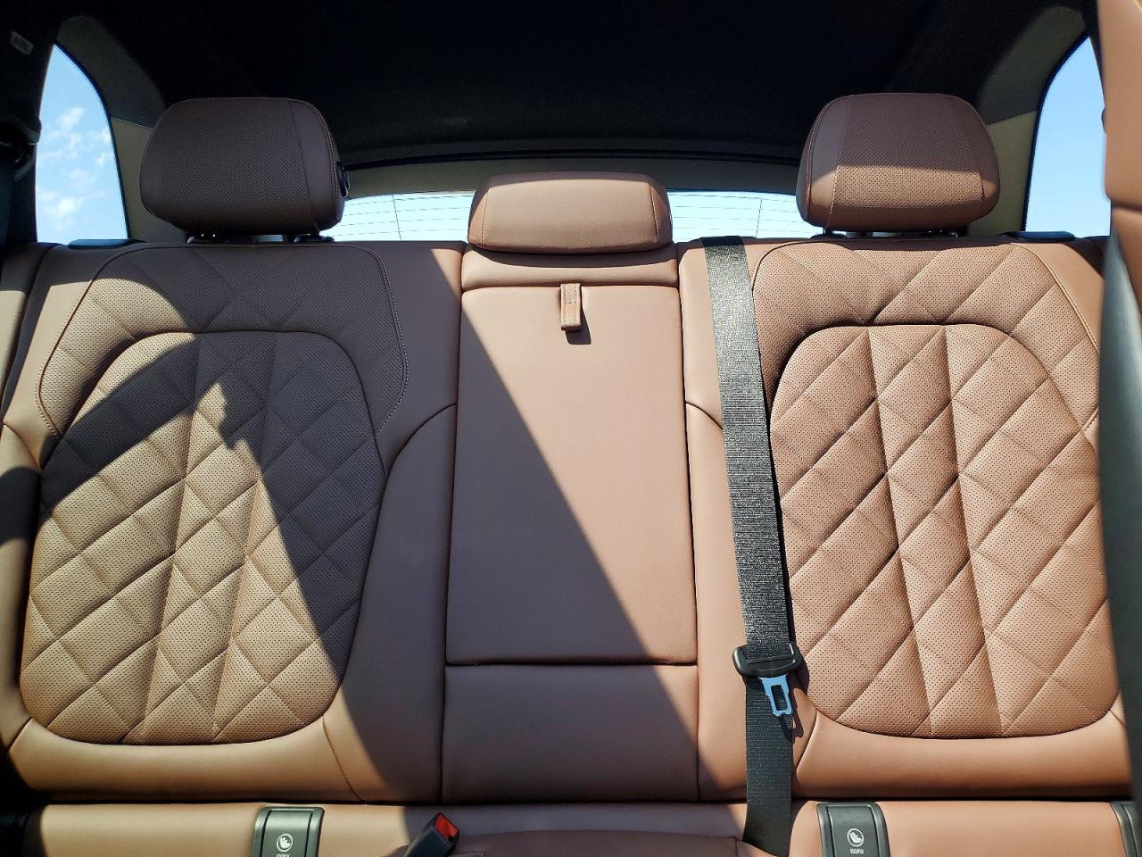 2025 BMW X5 xDrive50E - zdjęcie 10