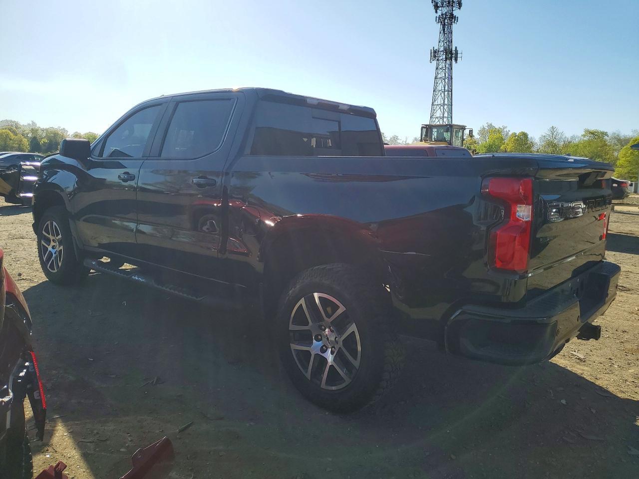 2020 Chevrolet Silverado K1500 Lt Trail Boss - zdjęcie 2
