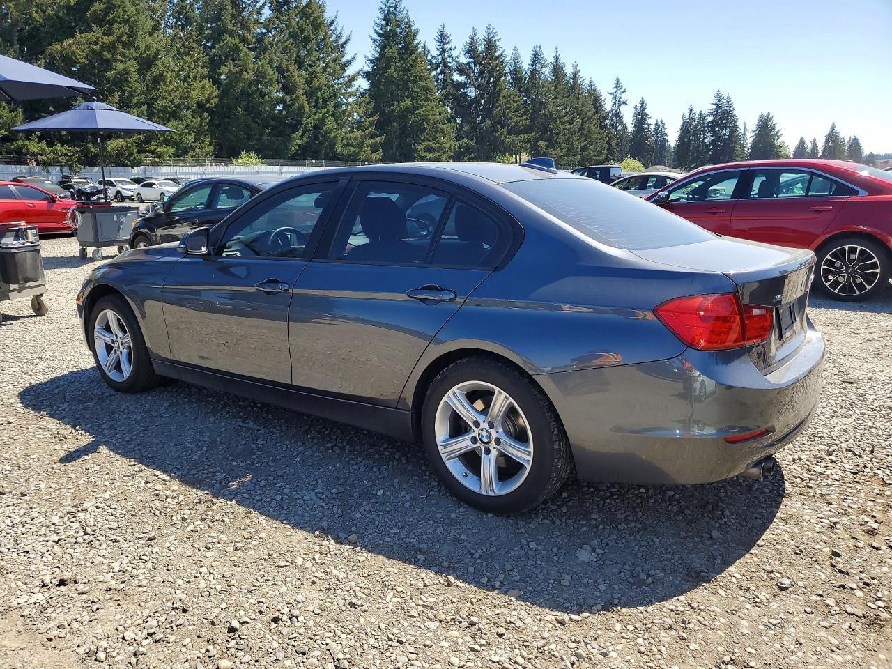 2013 BMW 328 Xi - zdjęcie 2
