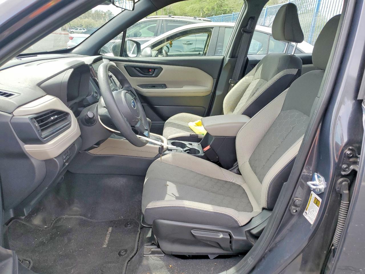 2025 Subaru Forester - zdjęcie 7