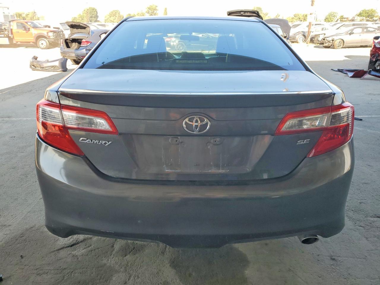 2013 Toyota Camry Se - zdjęcie 6