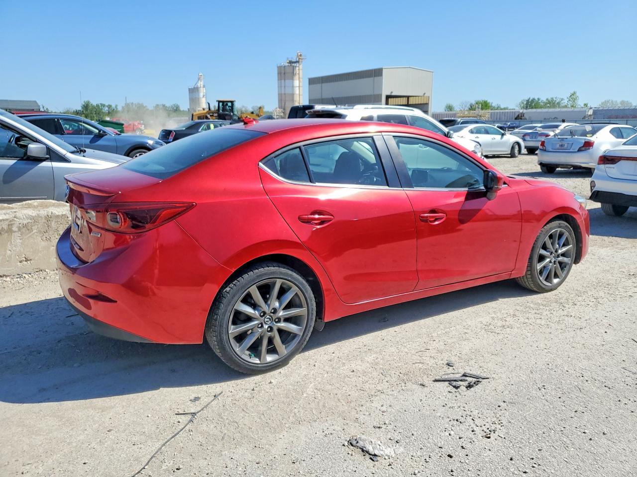 2018 Mazda 3 Grand Touring - zdjęcie 3