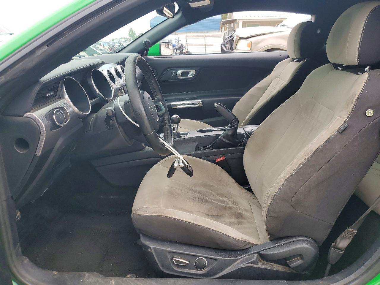 2019 Ford Mustang - zdjęcie 7