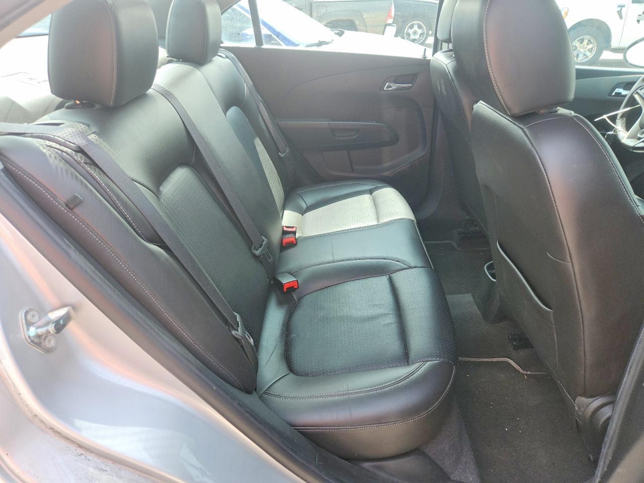 2015 Chevrolet Sonic Ltz - zdjęcie 10