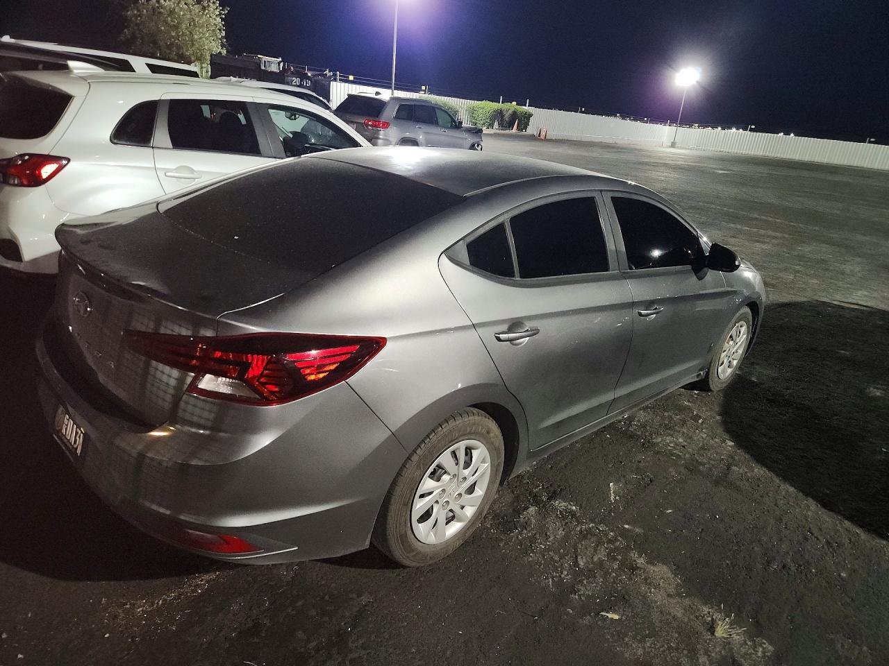 2020 Hyundai Elantra Se - zdjęcie 3