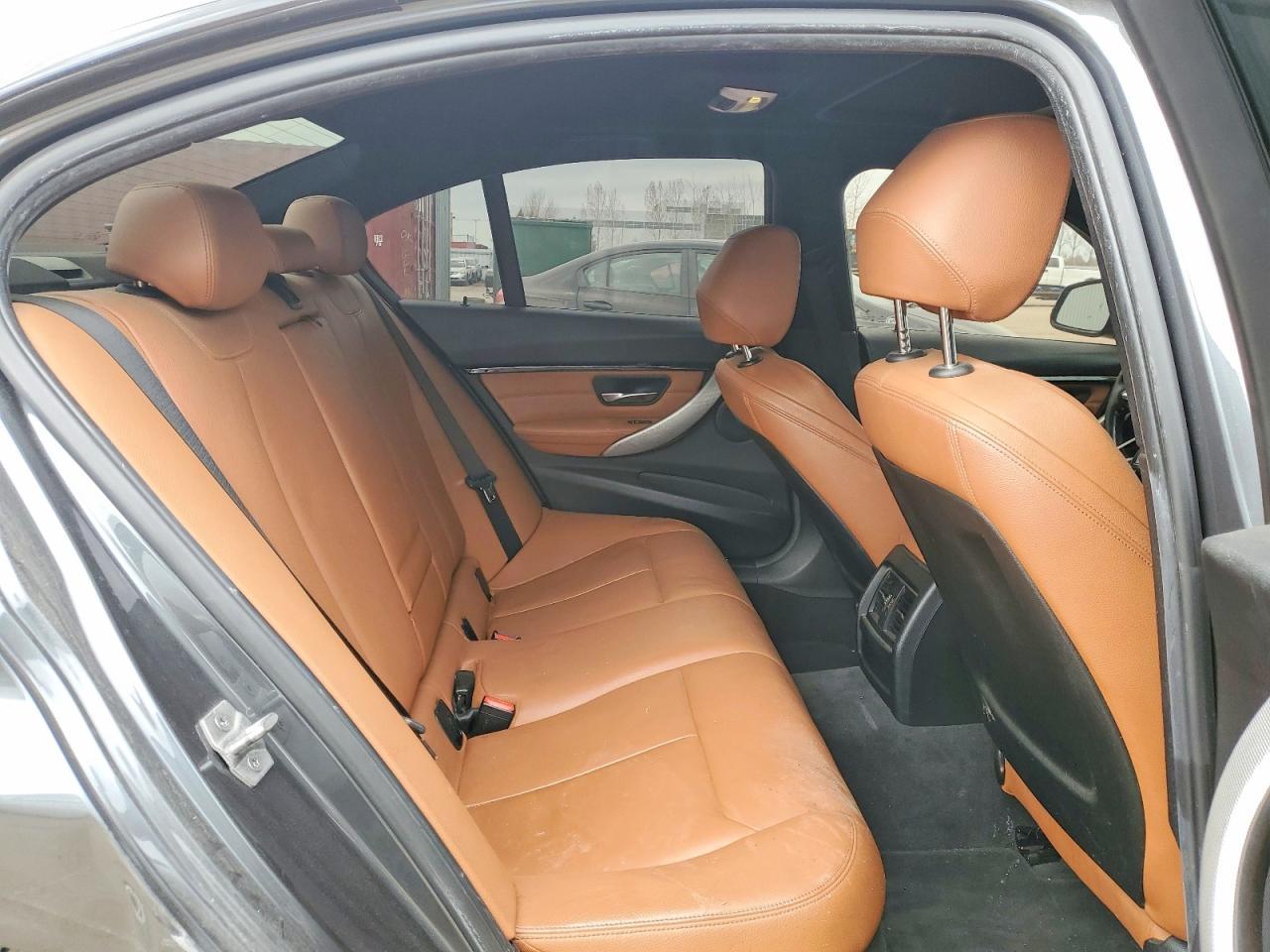 2016 BMW 340 Xi - zdjęcie 10