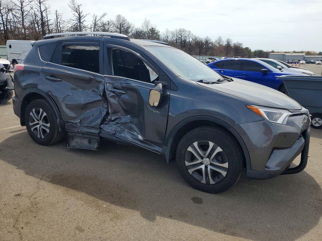 2016 Toyota Rav4 Le - zdjęcie 4
