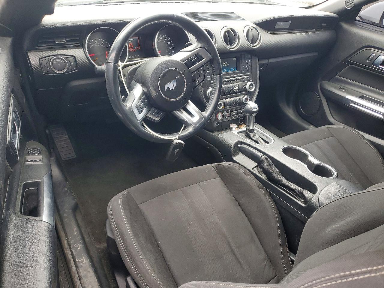 2018 Ford Mustang - zdjęcie 8