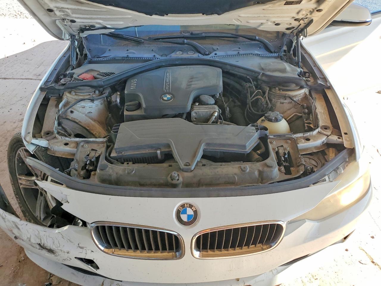 2013 BMW 328 I - zdjęcie 11