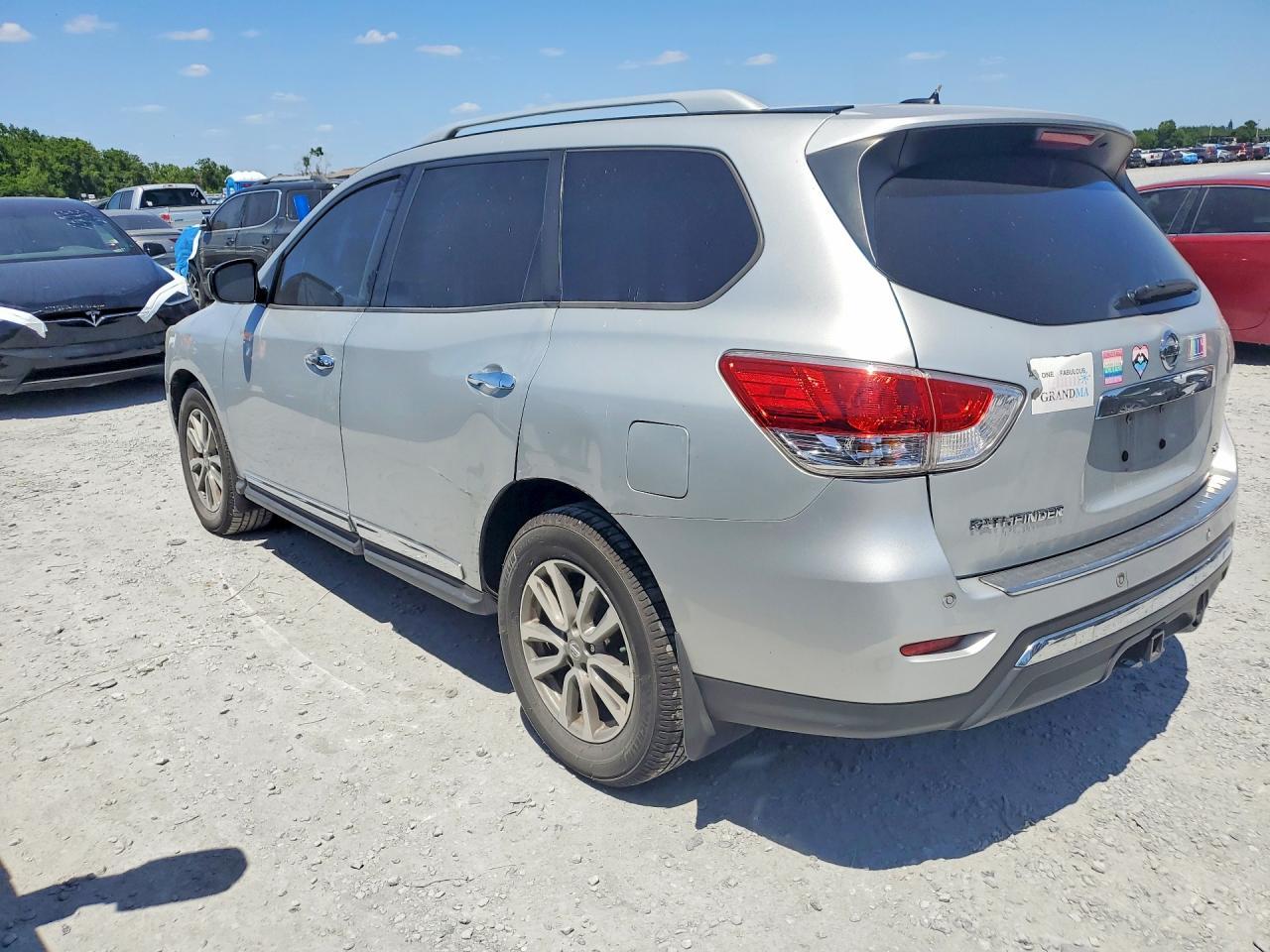 2016 Nissan Pathfinder Sl - zdjęcie 2