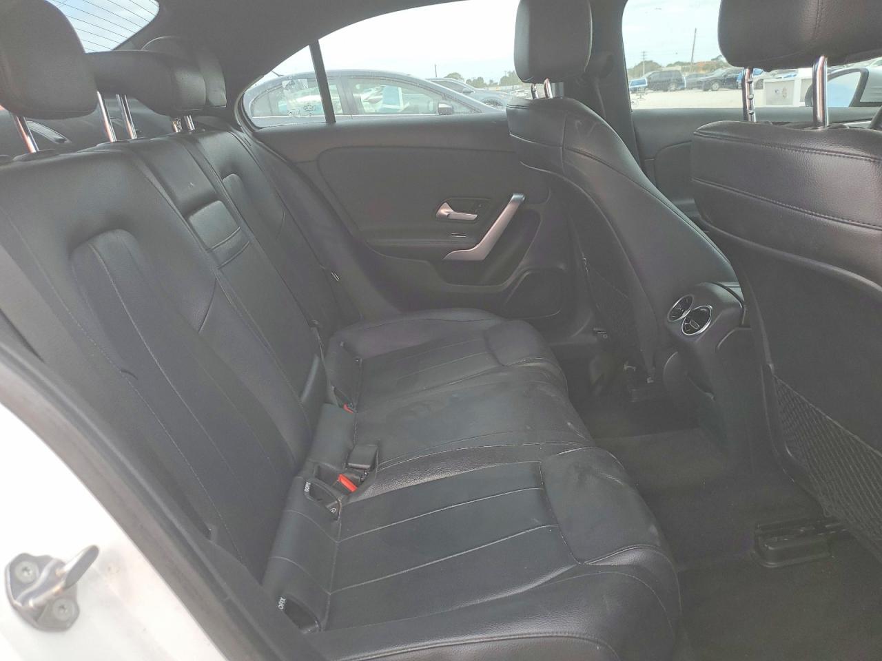 2019 Mercedes-Benz A 220 - zdjęcie 10