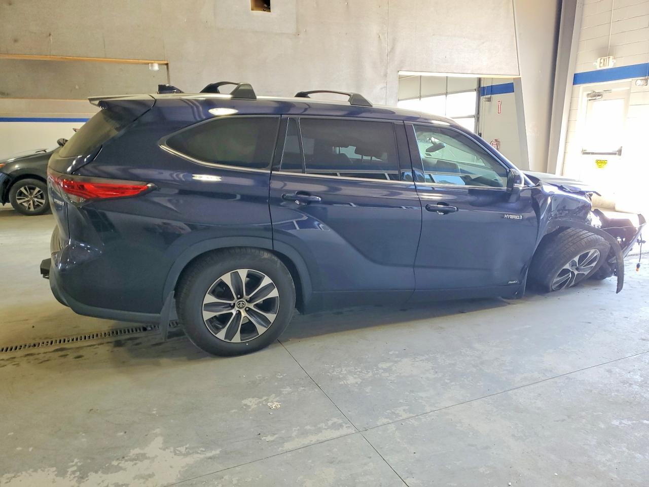 2021 Toyota Highlander Hybrid Xle - zdjęcie 3