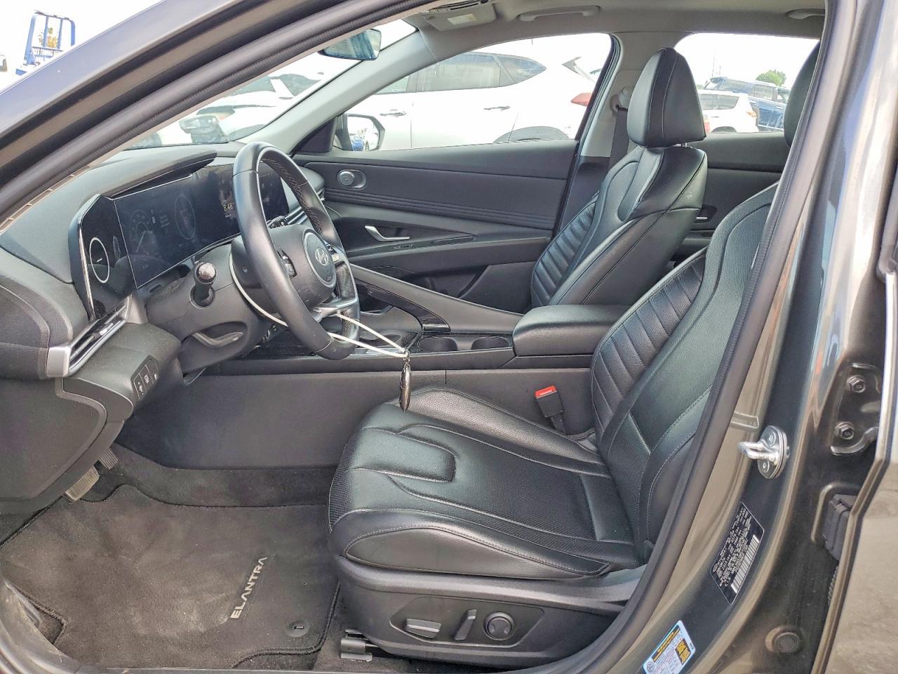 2024 Hyundai Elantra Limited - zdjęcie 7