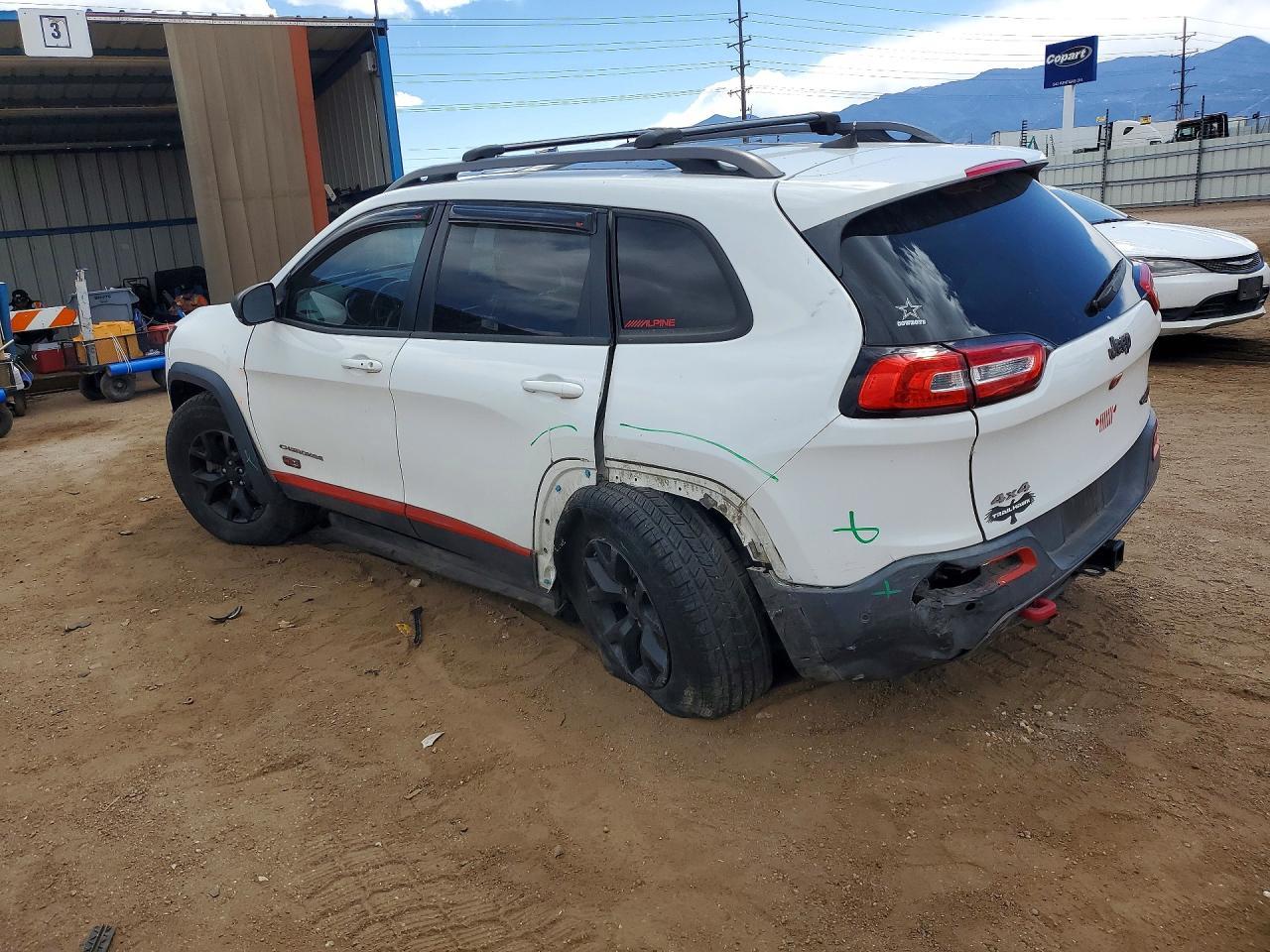 2016 Jeep Cherokee Trailhawk - zdjęcie 2