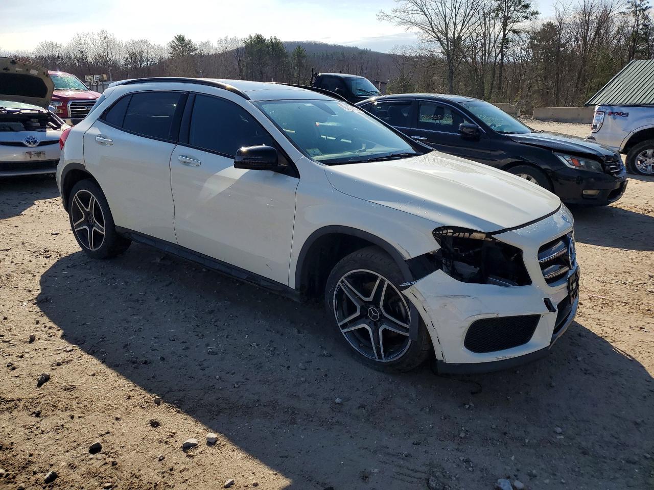 2017 Mercedes-Benz Gla 250 4Matic - zdjęcie 4