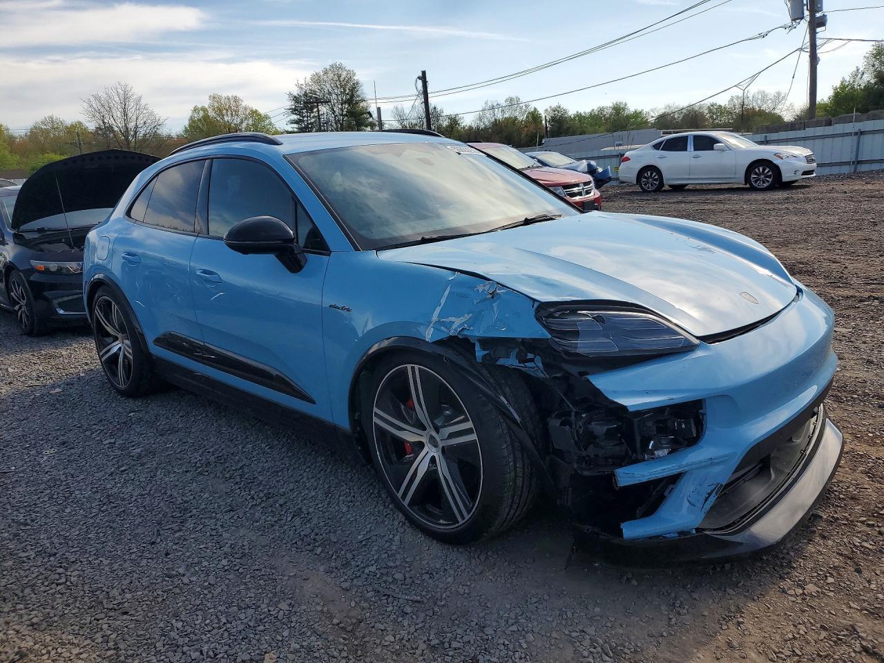 2025 Porsche Macan Turbo - zdjęcie 4