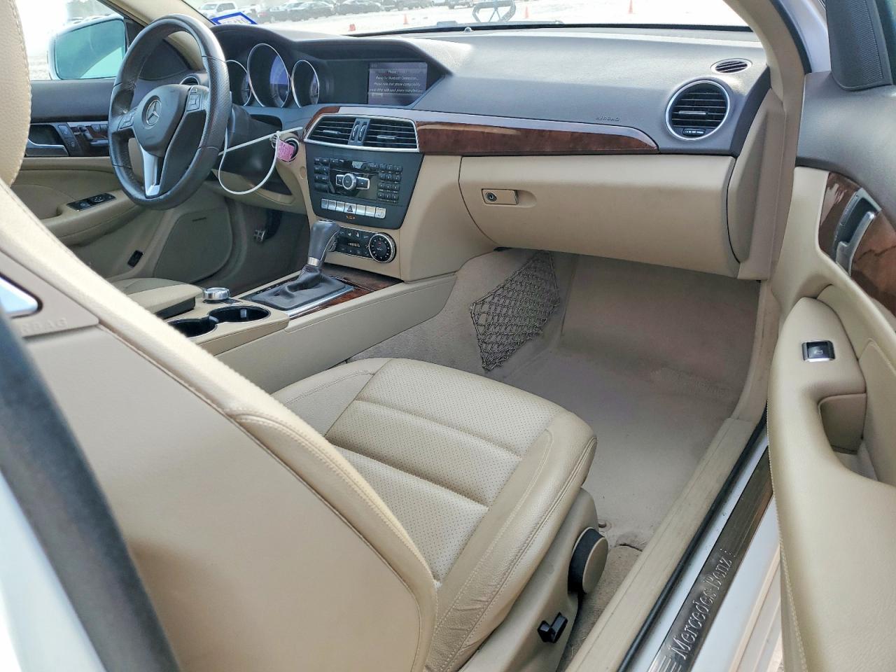 2014 Mercedes-Benz C 250 - zdjęcie 11