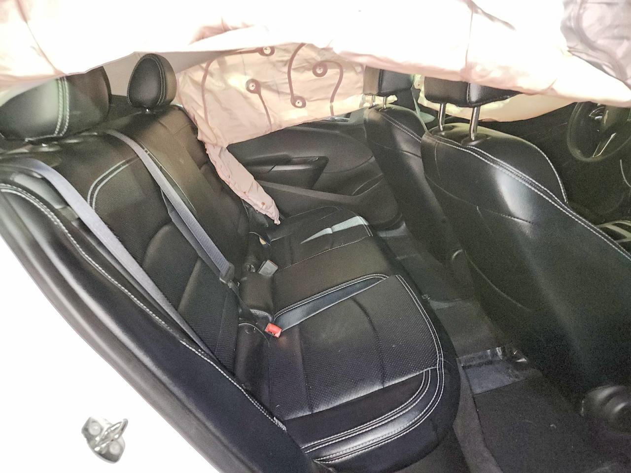 2018 Chevrolet Cruze Ls - zdjęcie 11