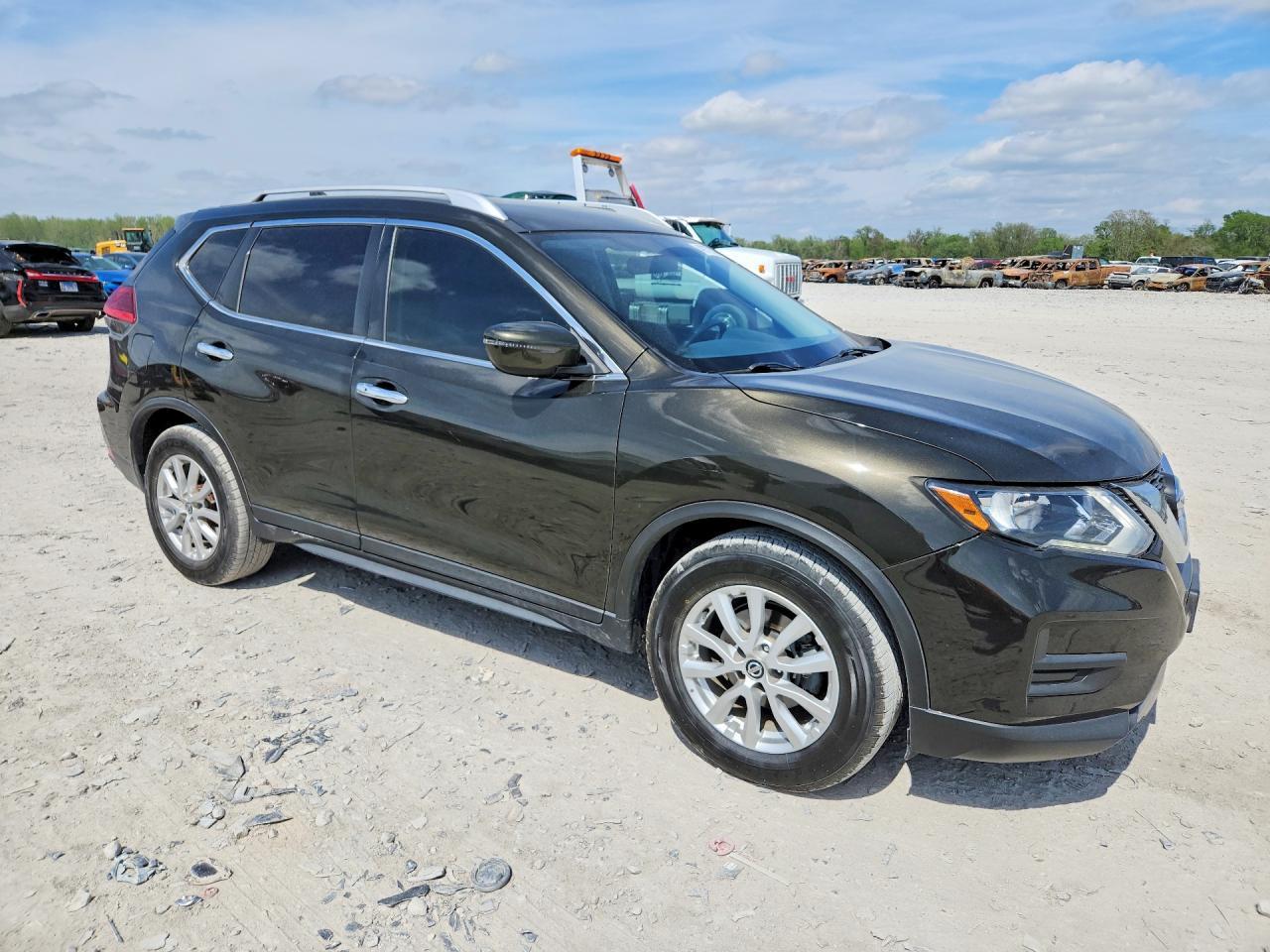 2017 Nissan Rogue - zdjęcie 4