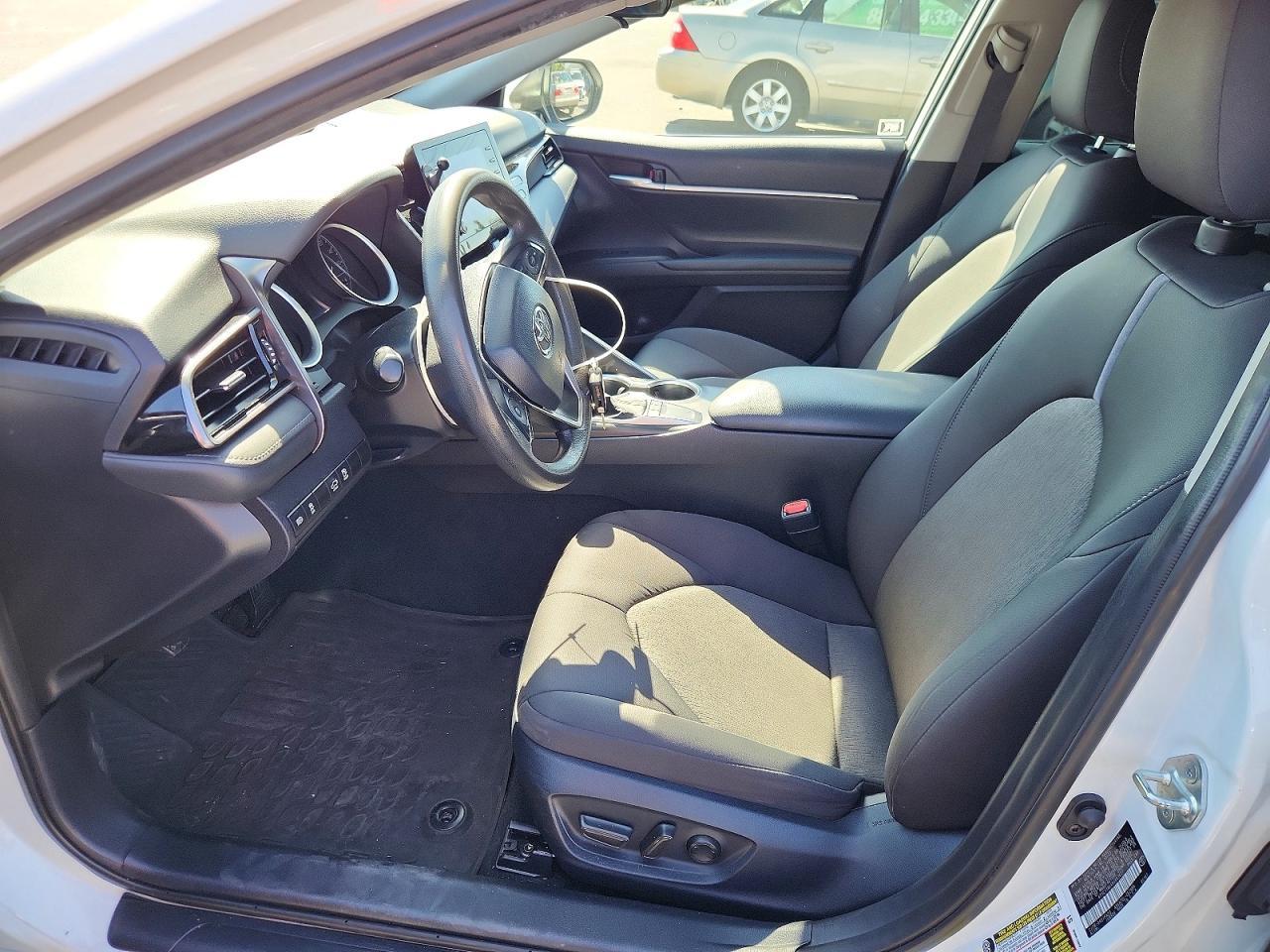 2024 Toyota Camry Le - zdjęcie 7