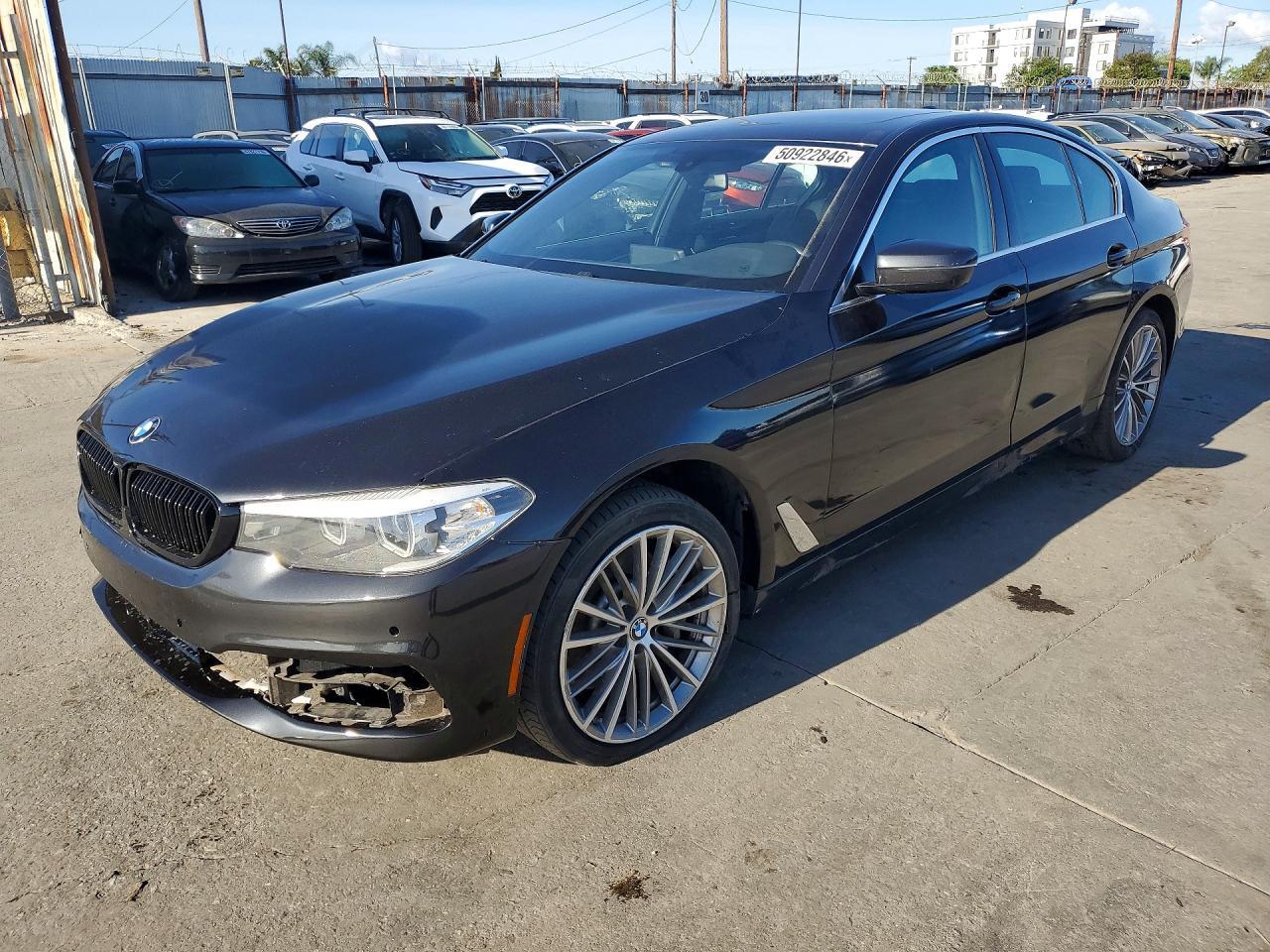 2020 BMW 530 I - zdjęcie główne