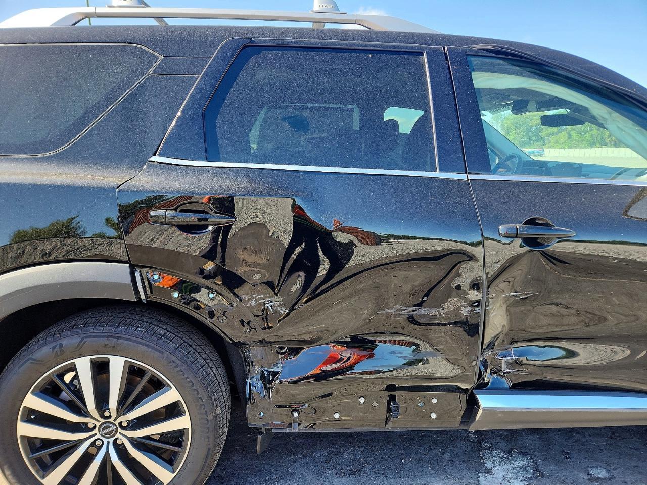 2025 Nissan Pathfinder S - zdjęcie 11