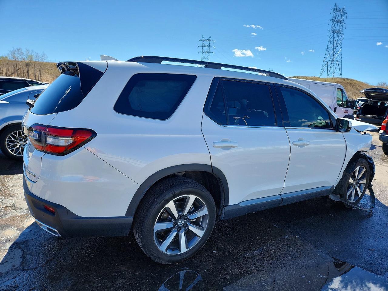 2025 Honda Pilot Touring - zdjęcie 3