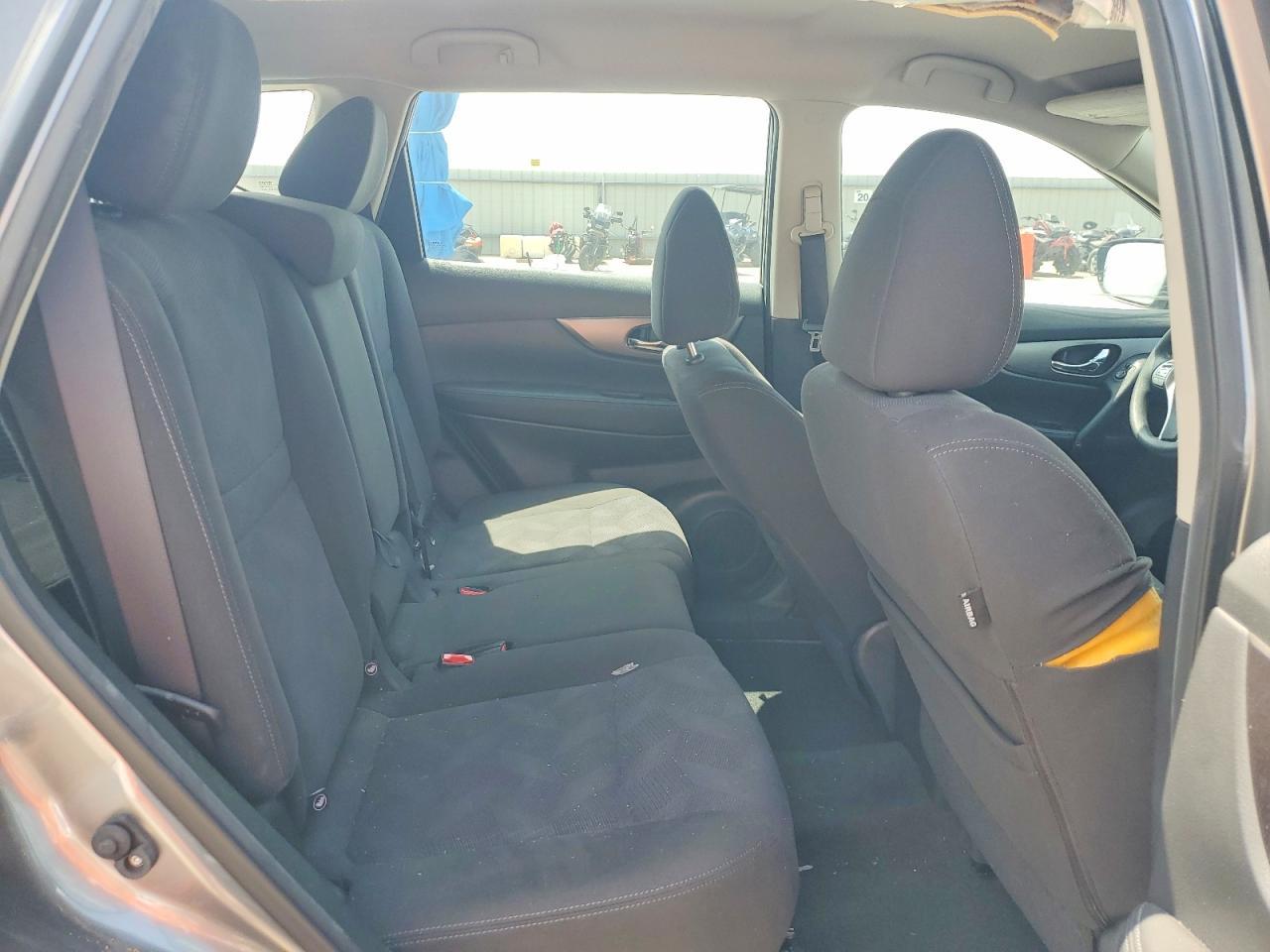 2015 Nissan Rogue S - zdjęcie 11
