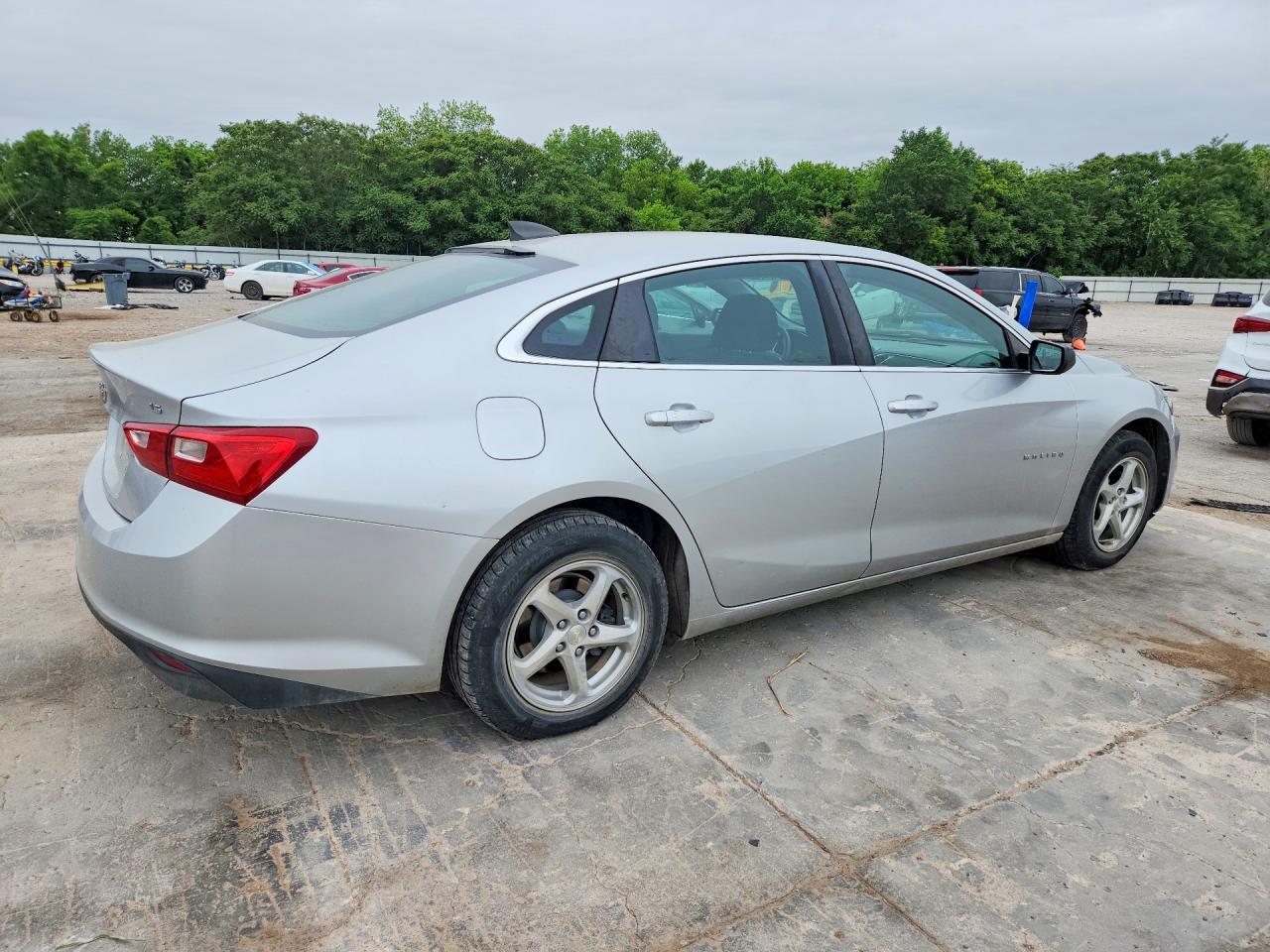 2016 Chevy Malibu - zdjęcie 3