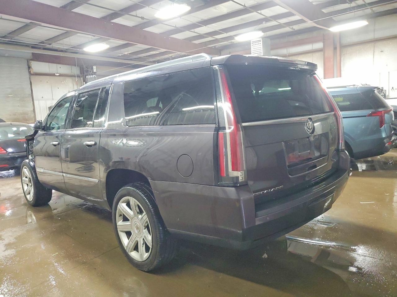 2015 Cadillac Escalade Esv Luxury - zdjęcie 2
