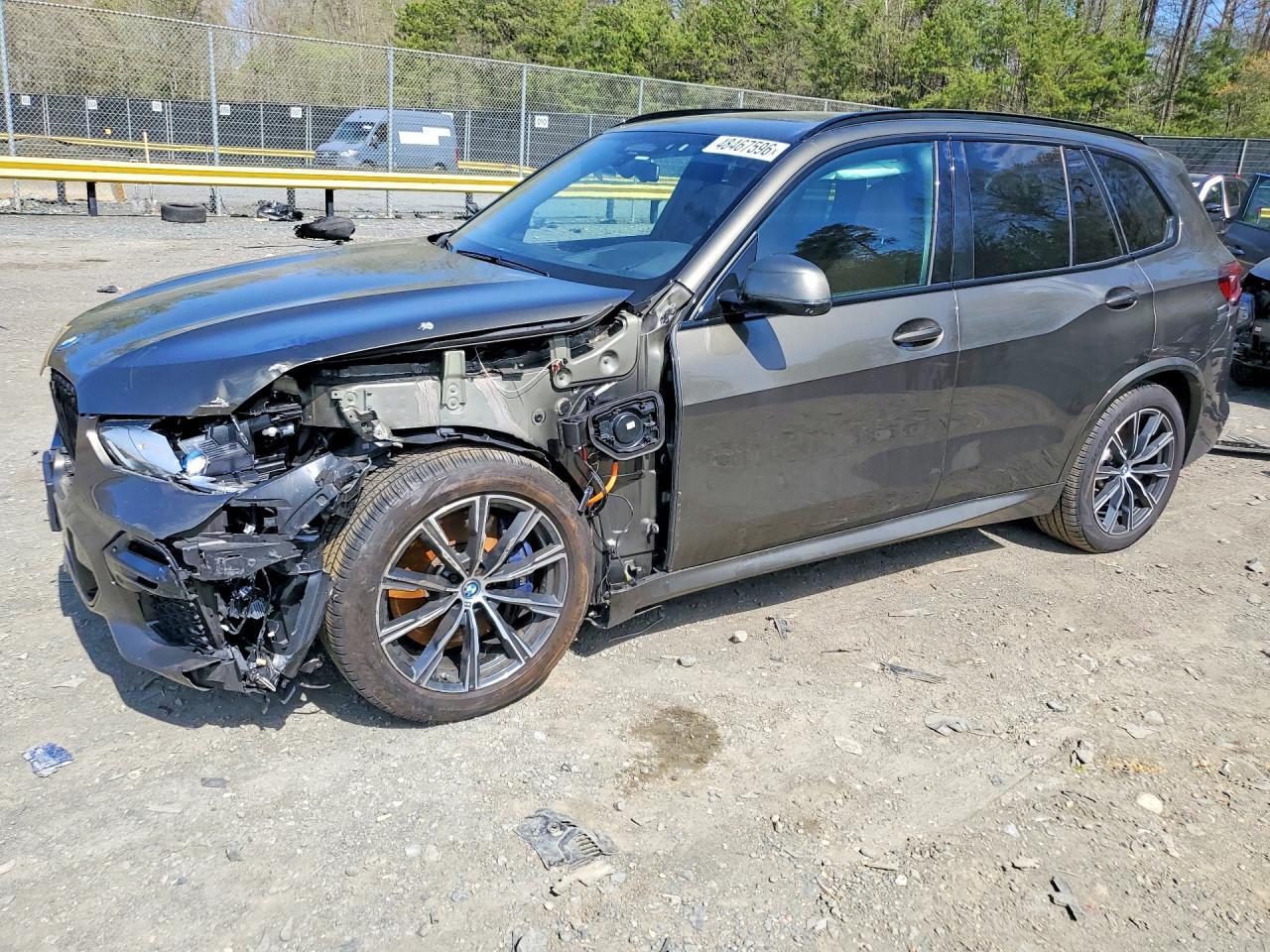 2023 BMW X5 xDrive45E - zdjęcie główne