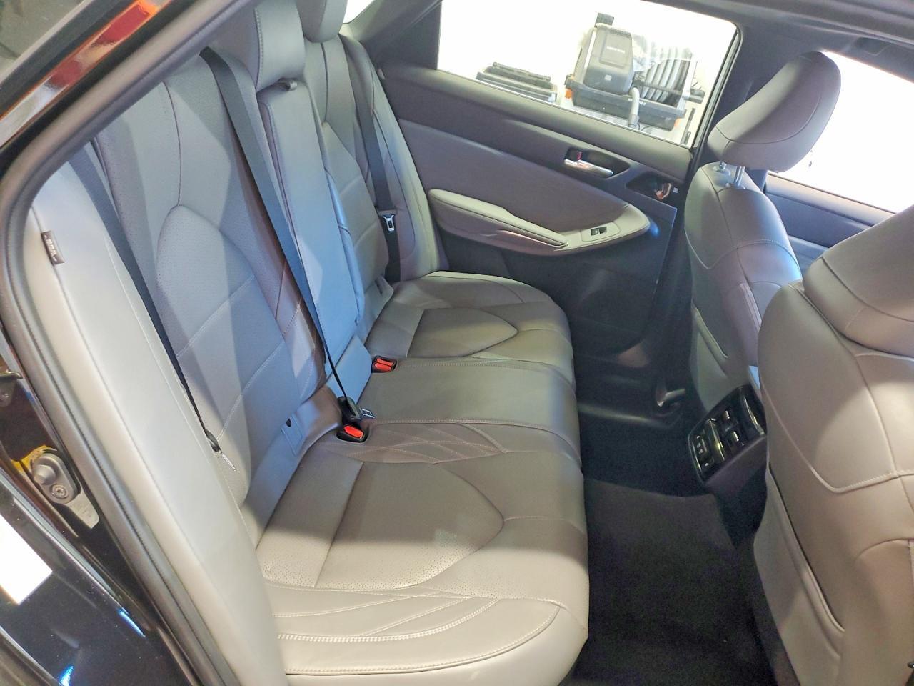 2019 Toyota Avalon Hybrid Limited - zdjęcie 10