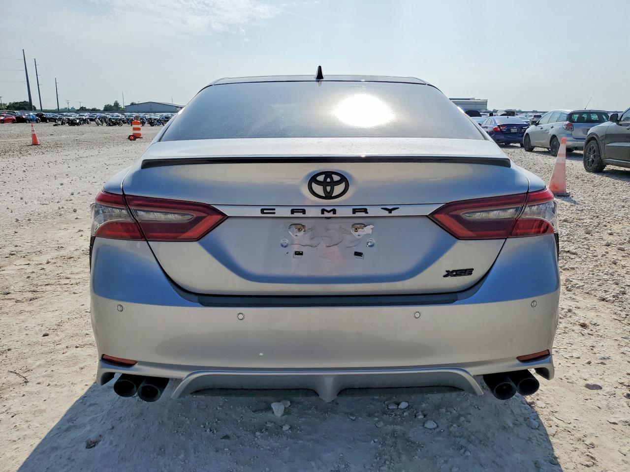 2024 Toyota Camry Xse V6 - zdjęcie 6