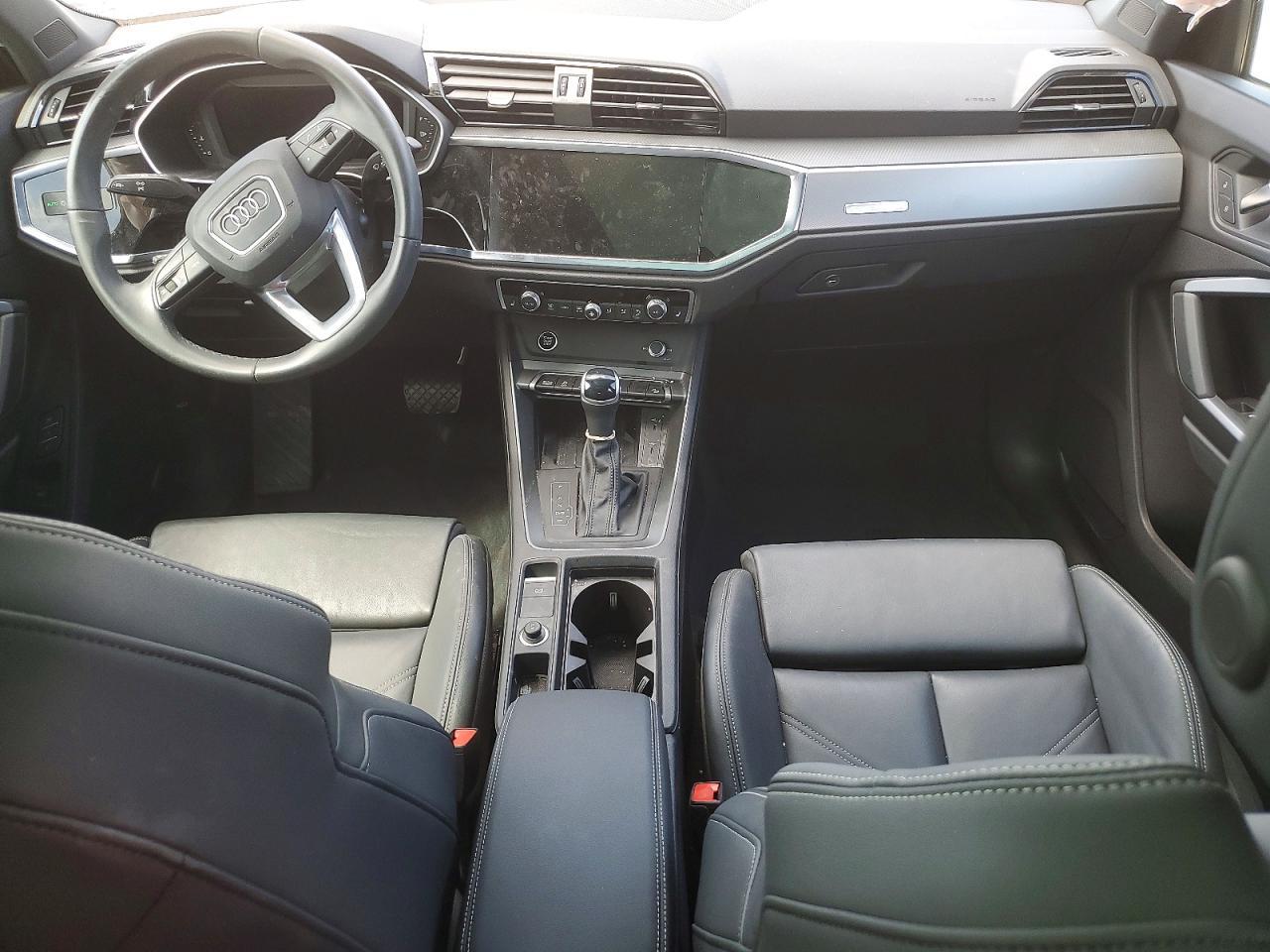 2025 Audi Q3 Premium S Line 45 - zdjęcie 8