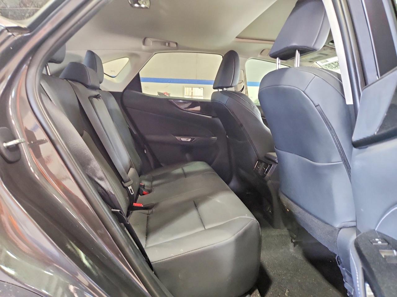 2025 Lexus Nx 250 Premium - zdjęcie 11