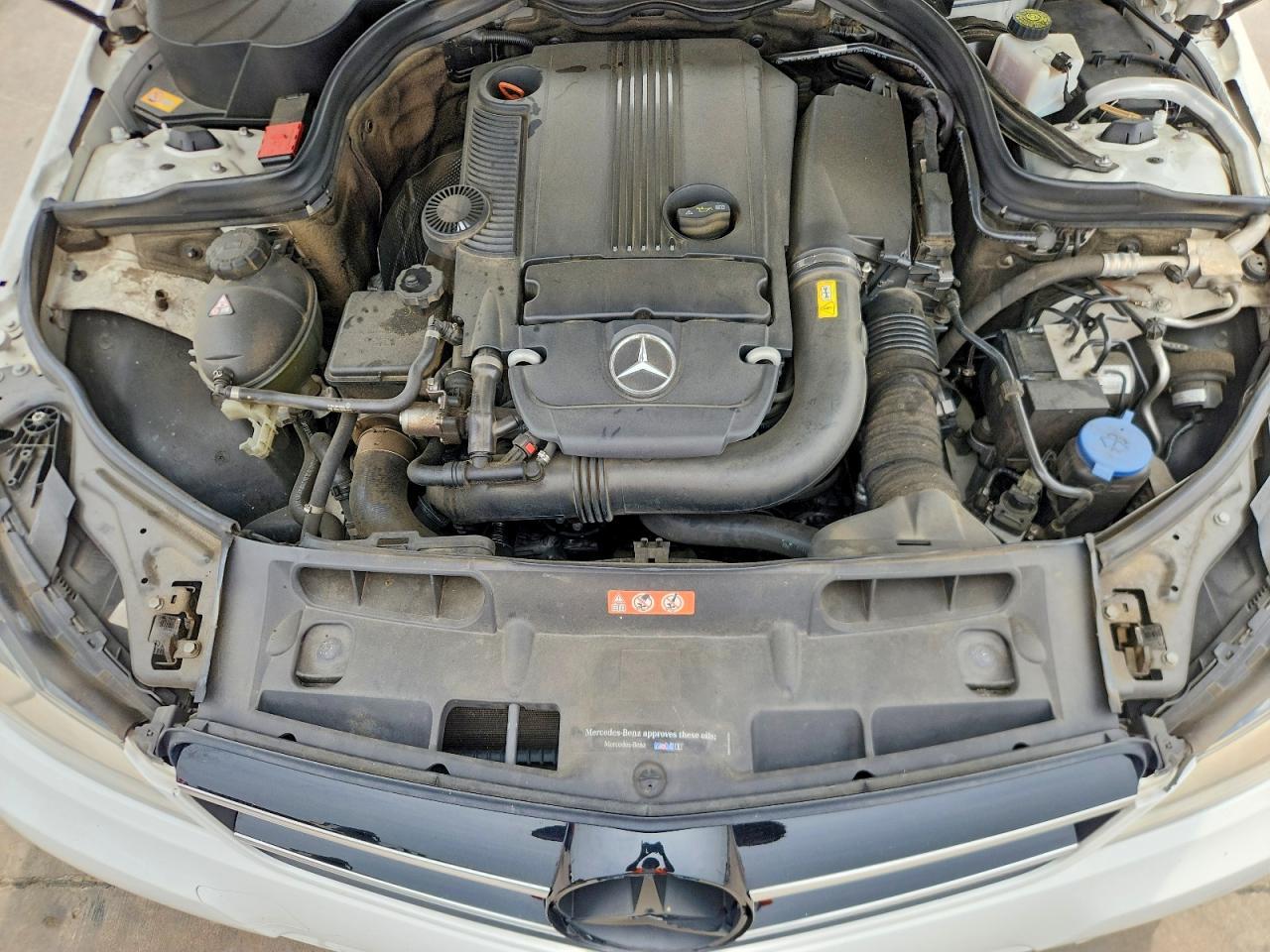 2014 Mercedes-Benz C 250 - zdjęcie 11